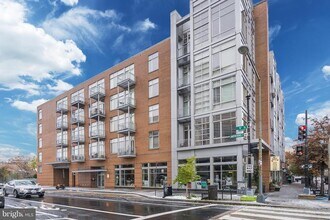 1390 V St NW, Unit 509 in Washington, DC - Building Photo - Building Photo