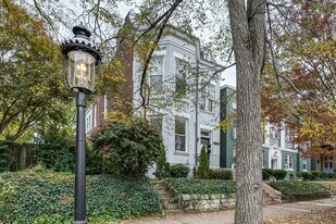 3127 W Franklin St in Richmond, VA - Building Photo