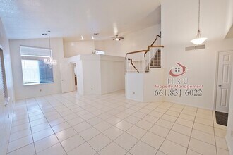 10605 Galway Bay Dr in Bakersfield, CA - Building Photo - Building Photo