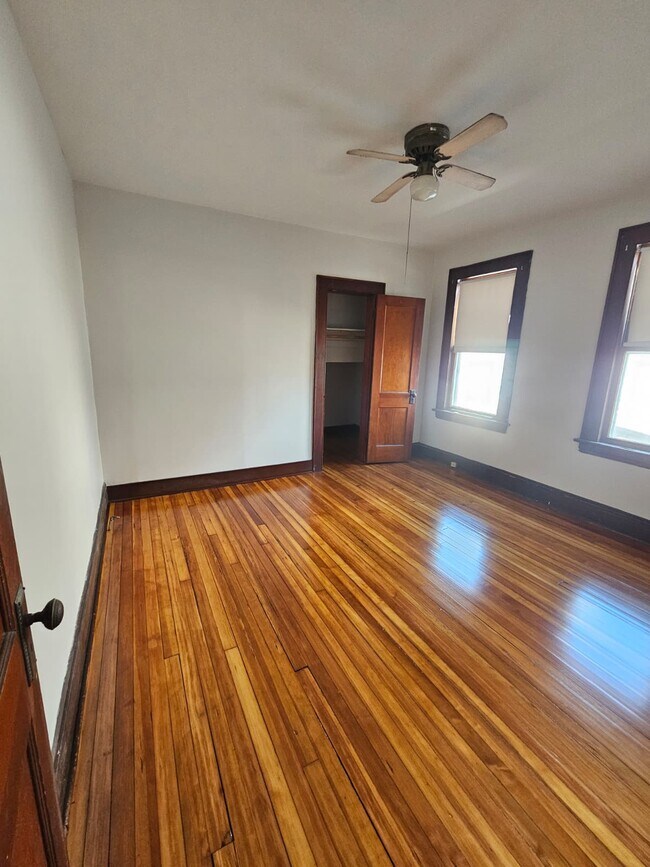 63 Harborview Ave in Bridgeport, CT - Building Photo - Building Photo