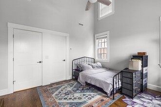 119 Highland Ave, Unit B in Somerville, MA - Building Photo - Building Photo