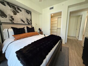 29 NW 28th St, Unit C1 in Miami, FL - Foto de edificio - Building Photo