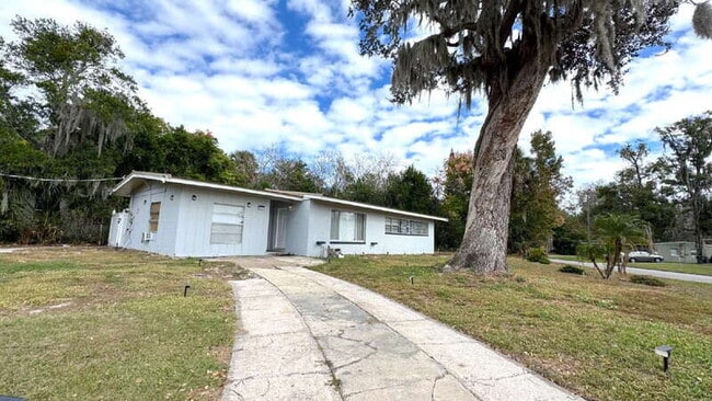 507 Colfax Dr in Daytona Beach, FL - Building Photo - Building Photo