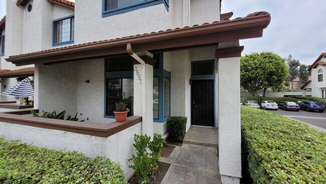 3550 Mission Mesa Way in San Diego, CA - Building Photo - Building Photo