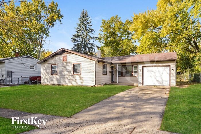 1951 Bristol Cir in Carpentersville, IL - Building Photo