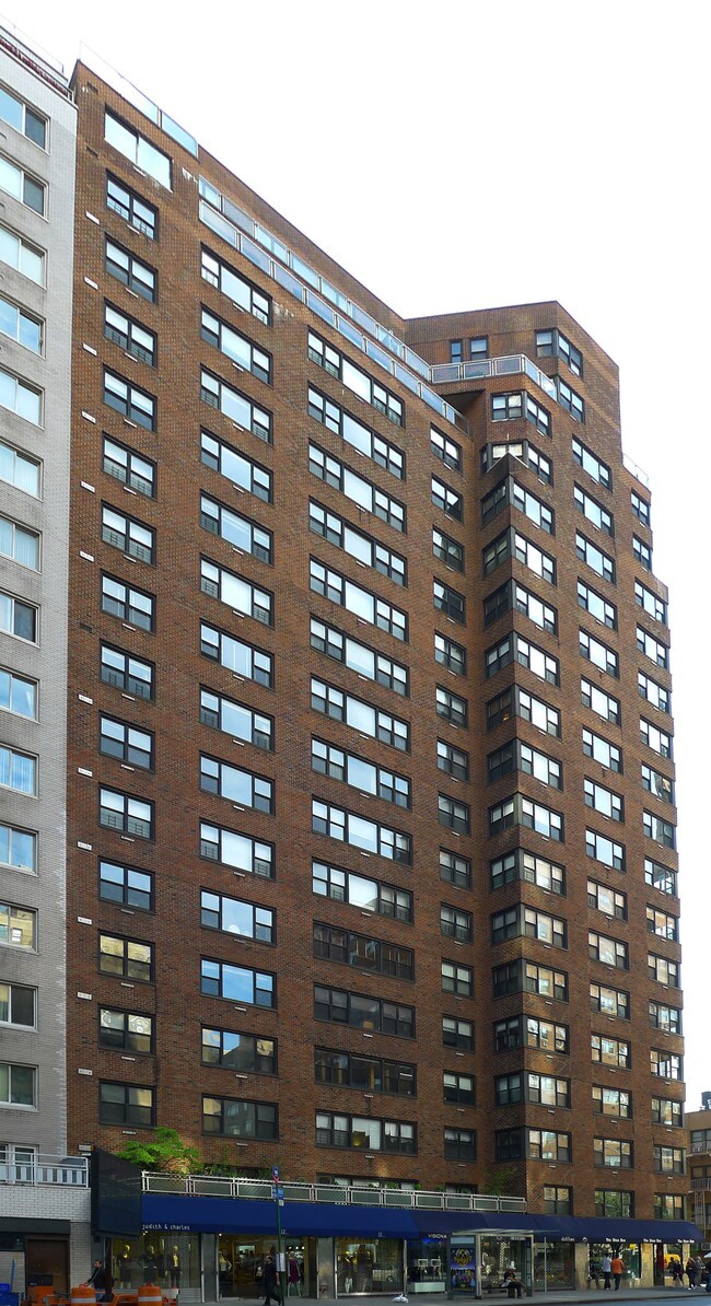 201 E 77th St in New York, NY - Building Photo - Building Photo