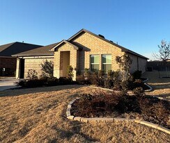 4301 Christina Ct in Lawton, OK - Building Photo