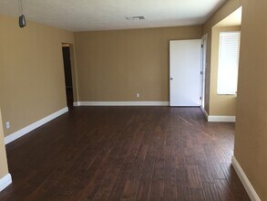 3116 River Blvd in Bakersfield, CA - Building Photo - Building Photo