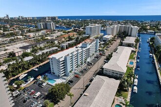 3051 NE 48th St in Fort Lauderdale, FL - Foto de edificio - Building Photo