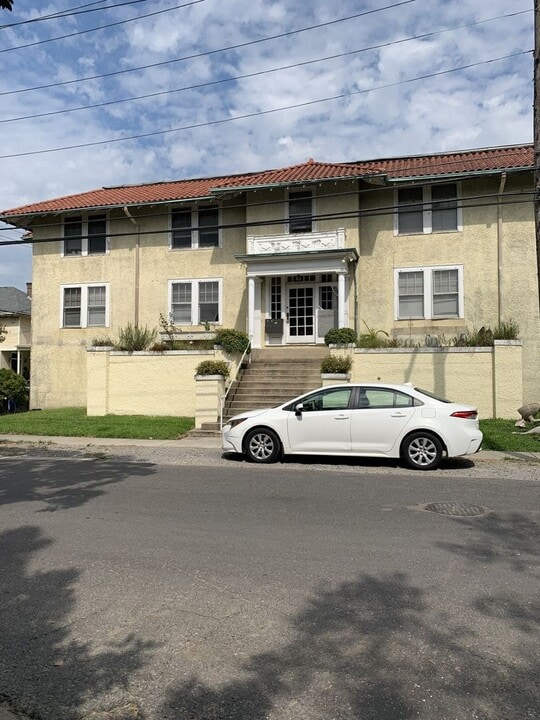 1010 Short St in New Orleans, LA - Building Photo