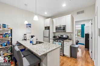 925 N 20th St in Philadelphia, PA - Building Photo - Building Photo