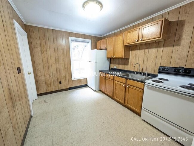 575 Main St in Bangor, ME - Building Photo - Building Photo