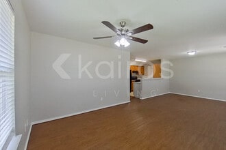 2010 Creekridge Dr in Oklahoma City, OK - Building Photo - Building Photo