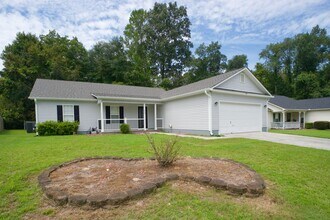210 Hayden Pl in Jacksonville, NC - Building Photo - Building Photo