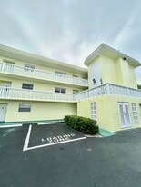 1100 Ponce De Leon Cir in Vero Beach, FL - Building Photo