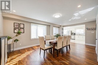 147 Millard St in Whitchurch-Stouffville, ON - Building Photo - Building Photo