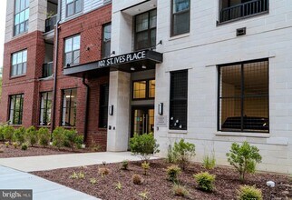 102 St Ives Pl in Oxon Hill, MD - Building Photo - Building Photo