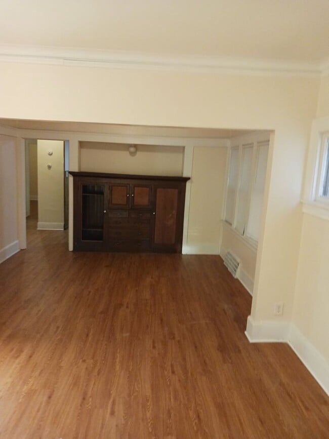 property at 1940 N 38th St