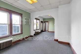596 Oliver St in North Tonawanda, NY - Building Photo - Building Photo