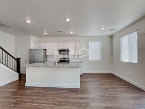 78 Miners Reserve Ln in Henderson, NV - Building Photo - Building Photo