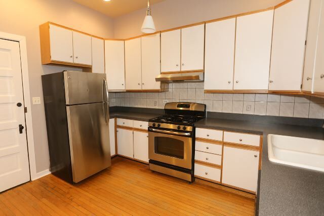 2202 W Belmont Ave, Unit 2F in Chicago, IL - Foto de edificio - Building Photo