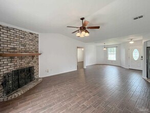 1304 Pine Hill Cir in Pensacola, FL - Building Photo - Building Photo