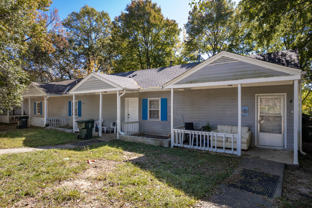 2705 Crest St in Durham, NC - Building Photo