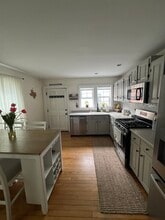 16 High St, Unit 2 in Salem, MA - Building Photo - Building Photo