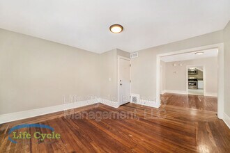921 Fairmount St SE in Grand Rapids, MI - Building Photo - Building Photo