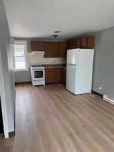 65 French King Hwy in Erving, MA - Building Photo - Building Photo