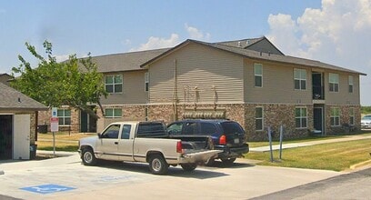 1501 Newland Dr in Gainesville, TX - Building Photo - Building Photo