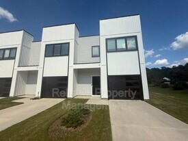 22 Slater Dr in Clayton, NC - Building Photo