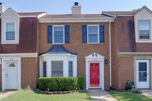 1229 Mabry Mill Pl in Chesapeake, VA - Building Photo