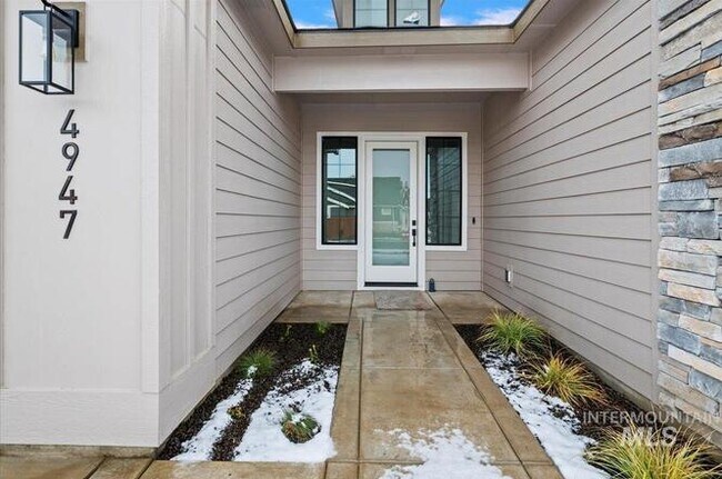 4947 W Canaston St in Meridian, ID - Building Photo - Building Photo