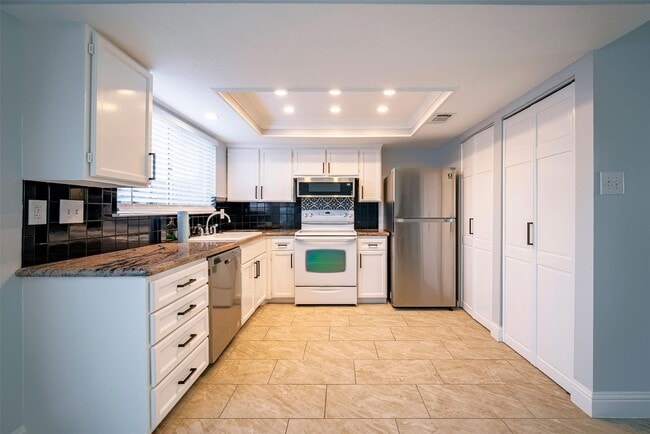 2352 Triway Ln in Houston, TX - Foto de edificio - Building Photo