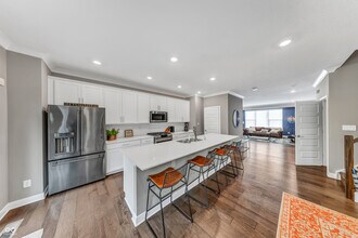 8244 Bostic Dr in Fishers, IN - Building Photo - Building Photo