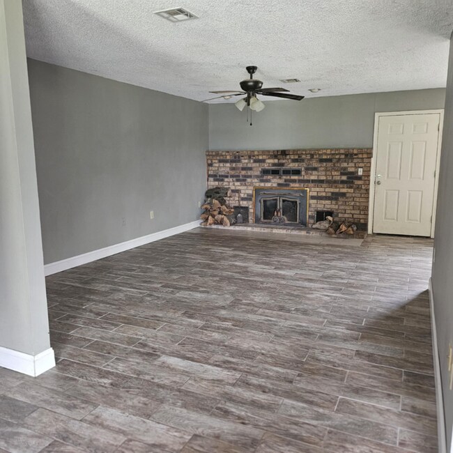 1500 E 3rd St in Gentry, AR - Building Photo - Building Photo