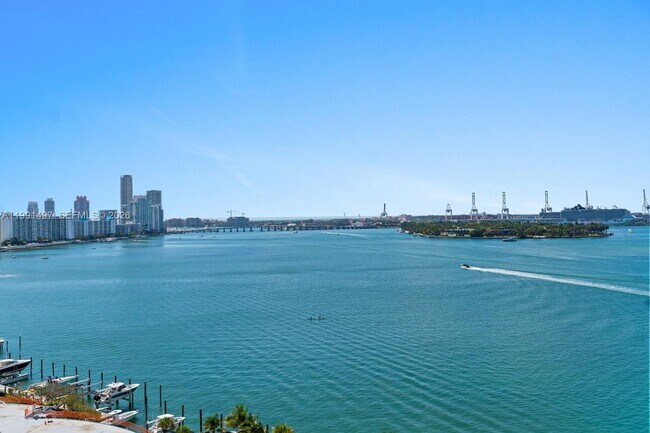 5 Island Ave in Miami Beach, FL - Building Photo - Building Photo