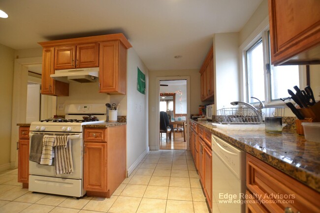6 Oliva Rd, Unit 2 in Boston, MA - Building Photo - Building Photo