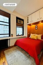 4 Lexington Ave in New York, NY - Building Photo - Building Photo
