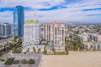 The Pacific in Long Beach, CA - Foto de edificio - Building Photo