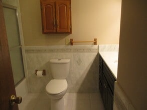 15792 Cambridge Dr in Clinton Township, MI - Building Photo - Building Photo