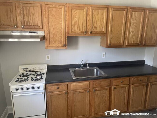 2563 Harlem Ave photo'