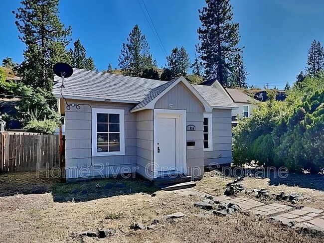 property at 1834 E 6th Ave