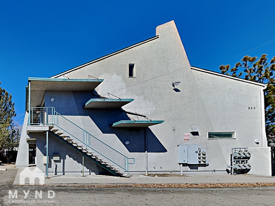950 Berrum Ln in Reno, NV - Building Photo