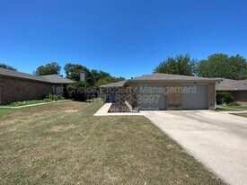 1118 Landsdale Ln in Fort Worth, TX - Building Photo