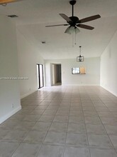 332 Lakeside Ct in Sunrise, FL - Building Photo - Building Photo