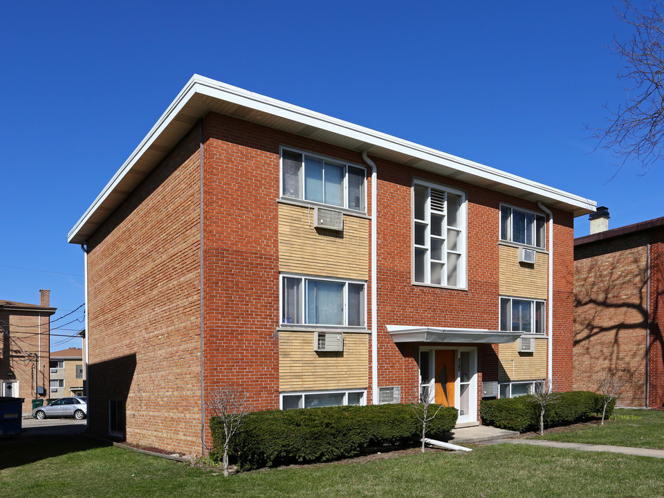 6140 Gage St in Des Plaines, IL - Building Photo