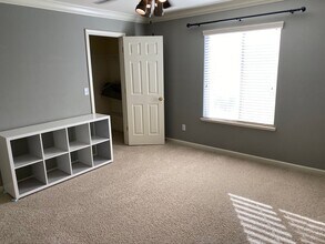 2883 Screech Owl Way in Sacramento, CA - Building Photo - Building Photo