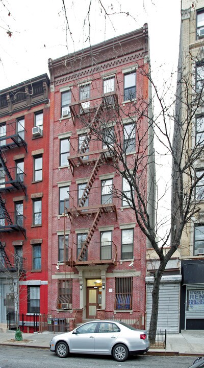 131 E 101st St in New York, NY - Building Photo